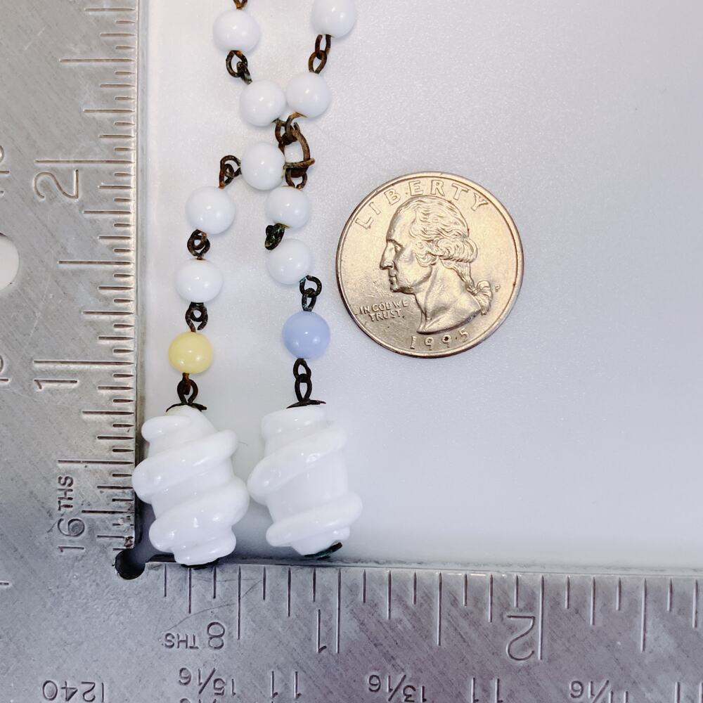 Vintage Milk Glass Lariat Necklace Long Knotted Beaded Y Drop Fun Folk Art Style - Picture 11 of 13